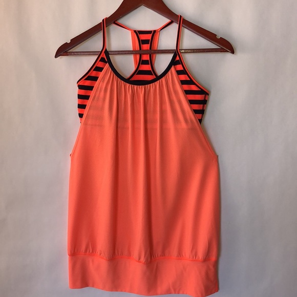 Lululemon no limits tank size 6 - Picture 5 of 12